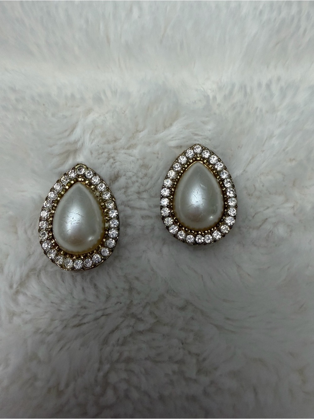 Vintage 1970 Gold-Tone Pearl Teardrop Earrings with Crystal Halo